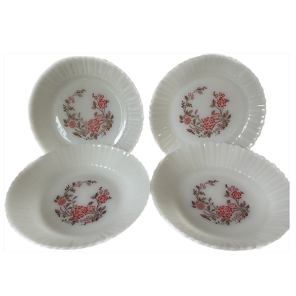 2 Termocrisa Plates and 2 Bowls - Milk Glass Floral Vintage 1970s